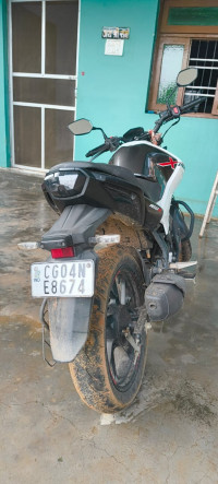 White Hero Xtreme 160R