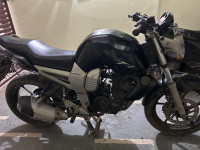 Black Yamaha FZ16