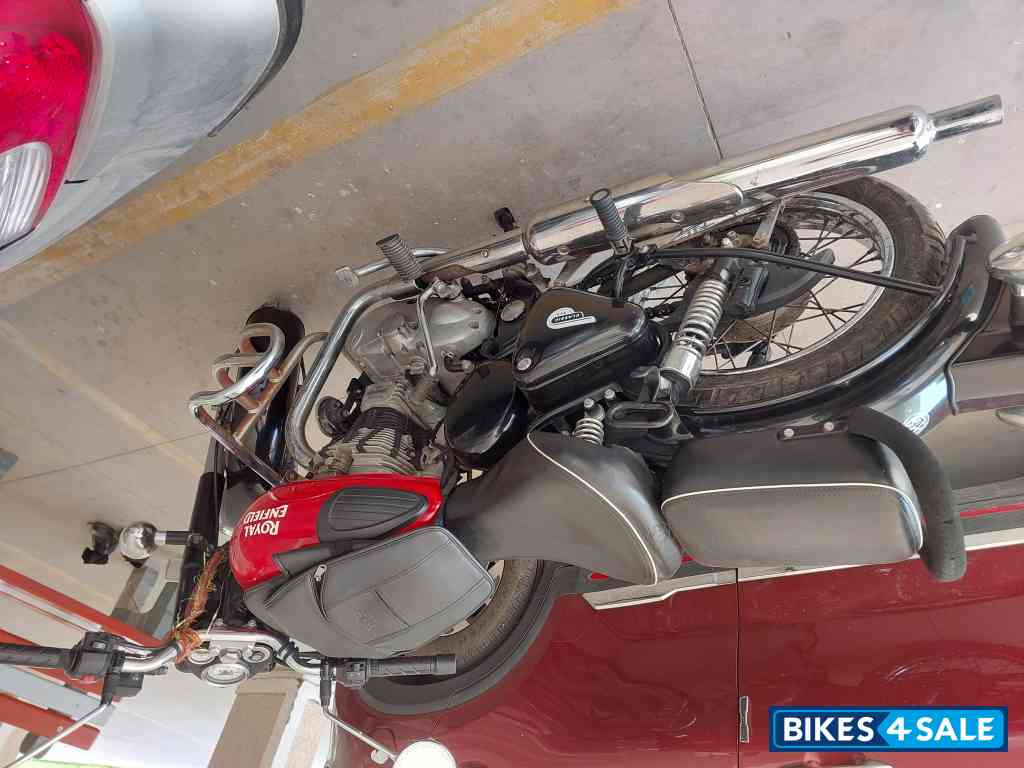 Red Royal Enfield Classic 350 Redditch Red