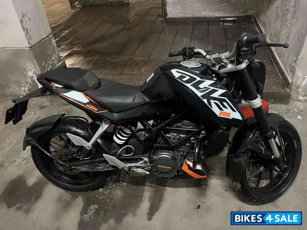 KTM Duke 200