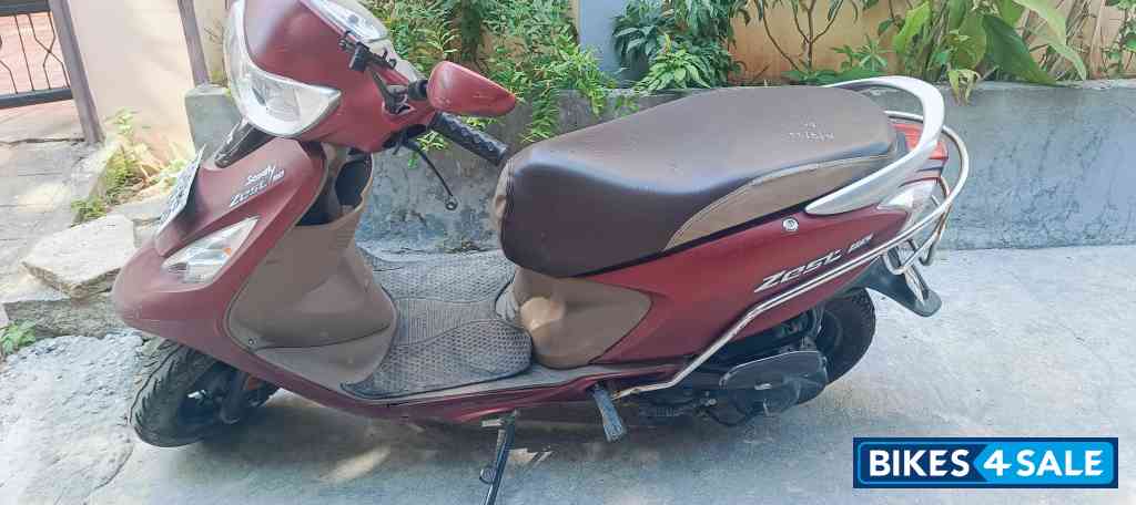 TVS Scooty Zest 110 BS6