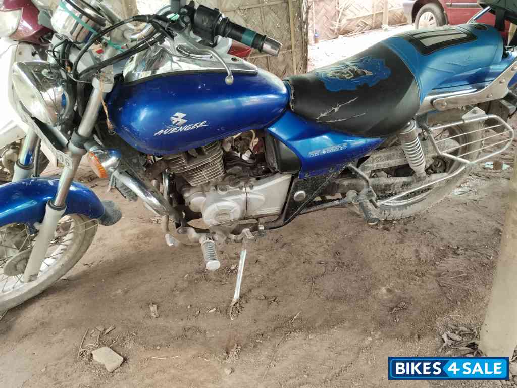 Bajaj Avenger 220 DTS-i