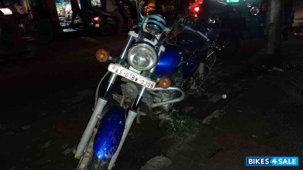 Bajaj Avenger 220 DTS-i