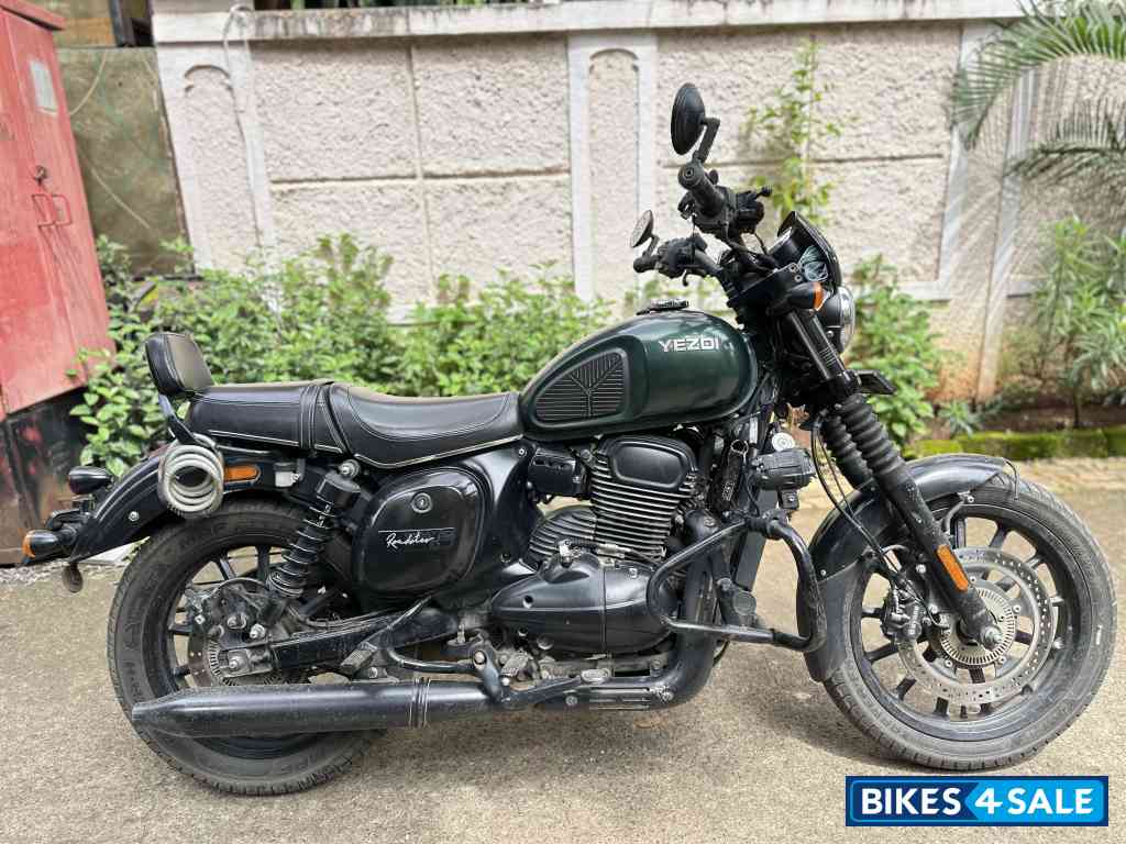 Hunter Green Yezdi Roadster Dark