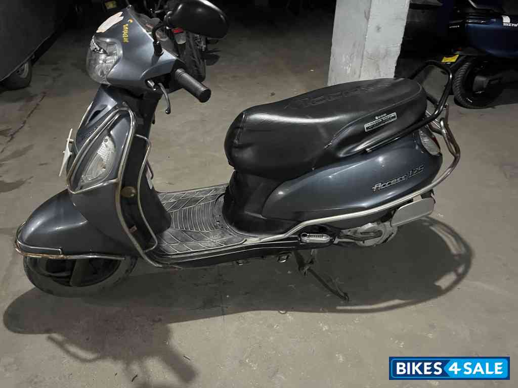 Grey Suzuki Access 125