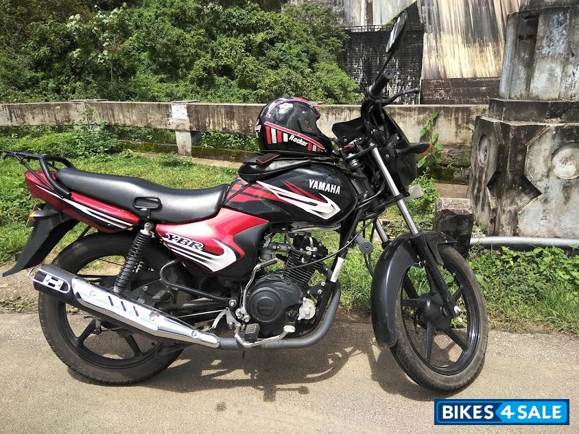 Black And Red Yamaha YBR 110
