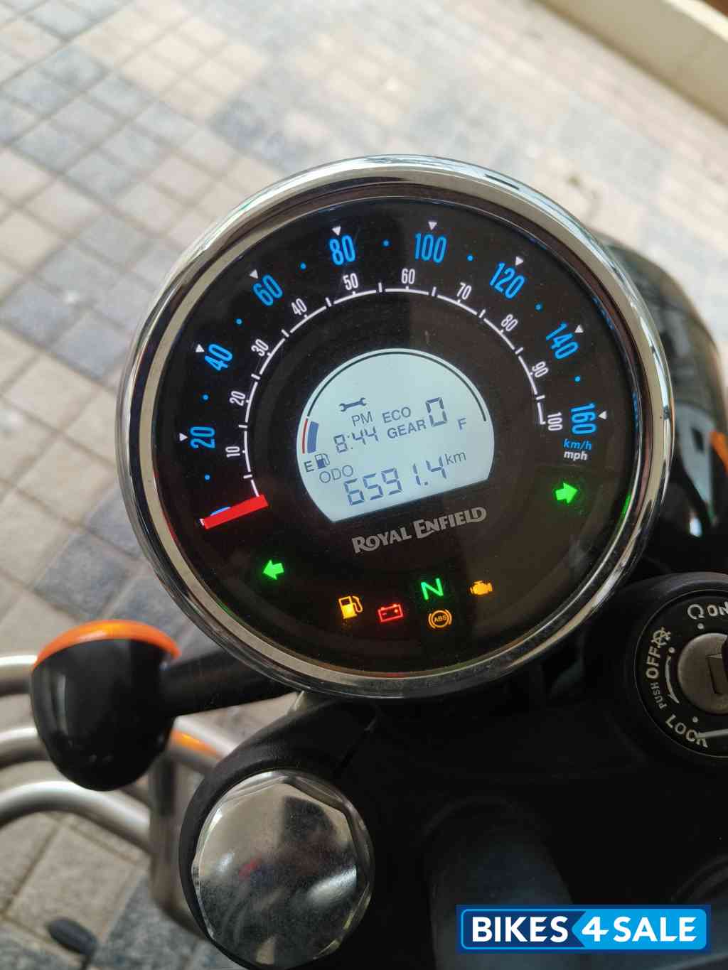 Royal Enfield Meteor 350 Stellar