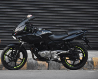 Bajaj Pulsar 220F