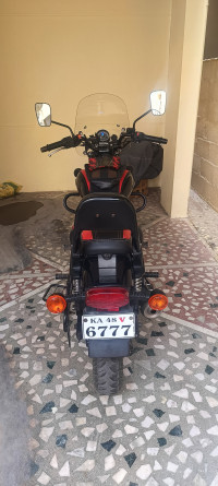 Bajaj Avenger Street 220