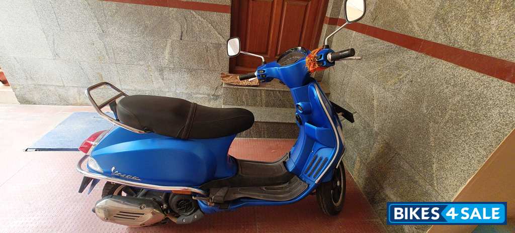 Matt Blue Vespa SXL 125 Matt Blue Vespa SXL 125