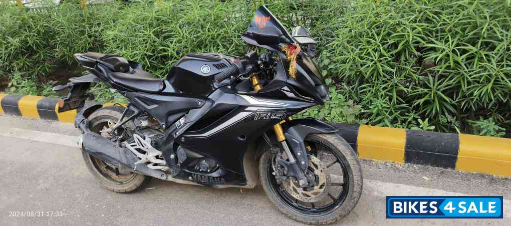 Yamaha R15 V4