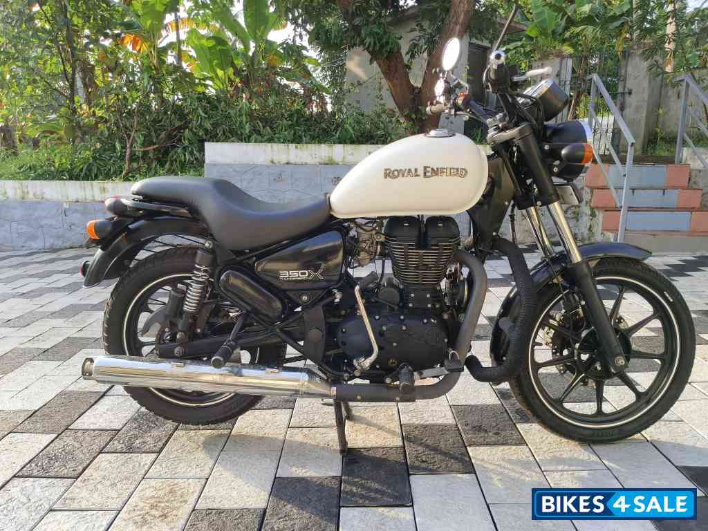 White Royal Enfield Thunderbird X 350