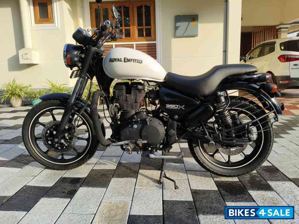 White Royal Enfield Thunderbird X 350