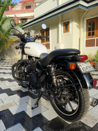 White Royal Enfield Thunderbird X 350