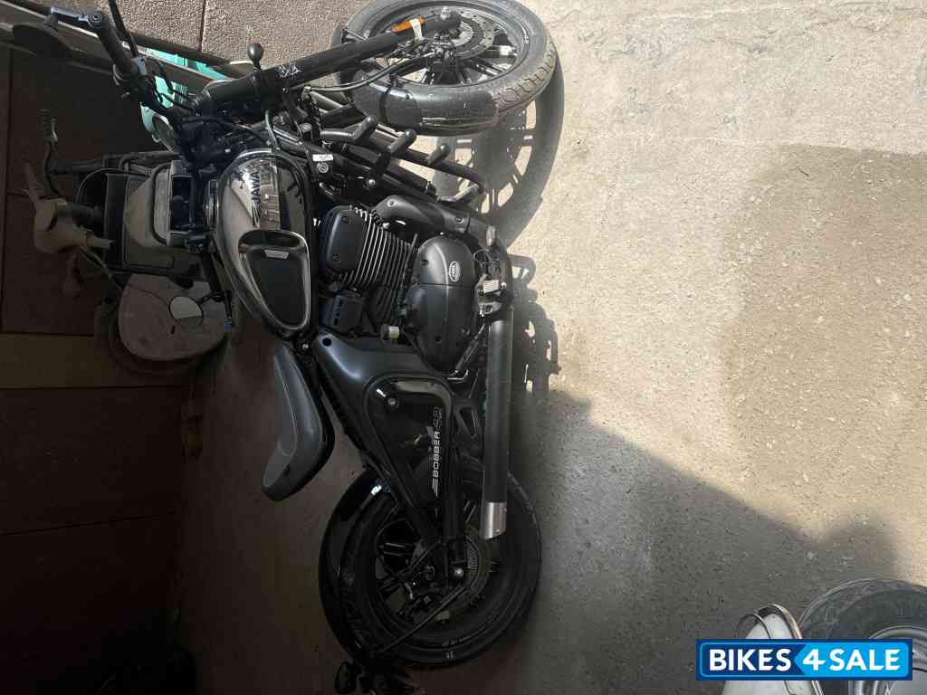 Jawa 42 Bobber Dual Channel ABS