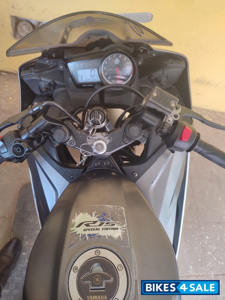 Yamaha YZF R15 V2