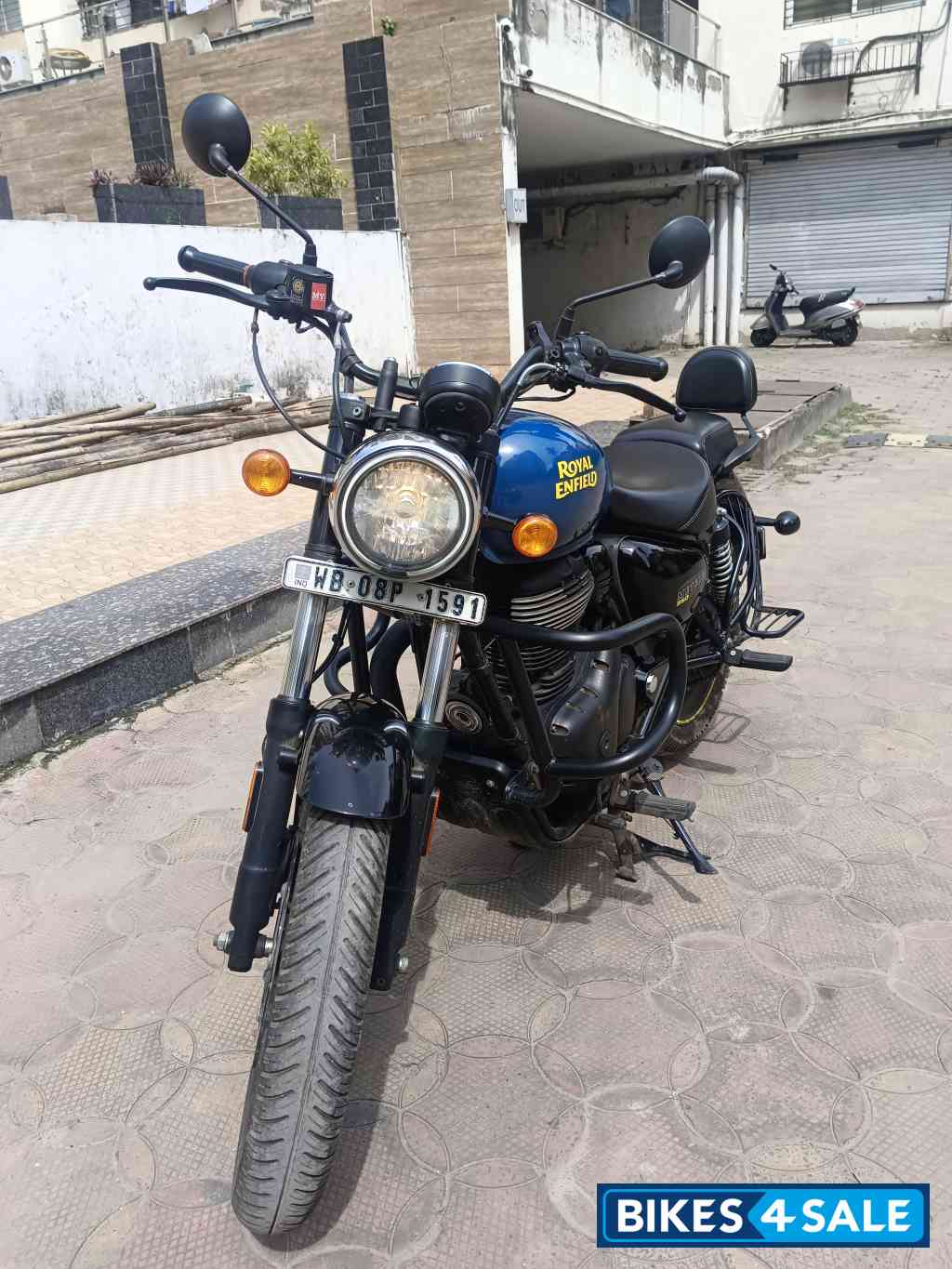 Royal Enfield Meteor 350 Fireball Royal Enfield Meteor 350 Fireball