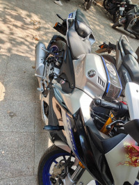 Silver Yamaha R15M