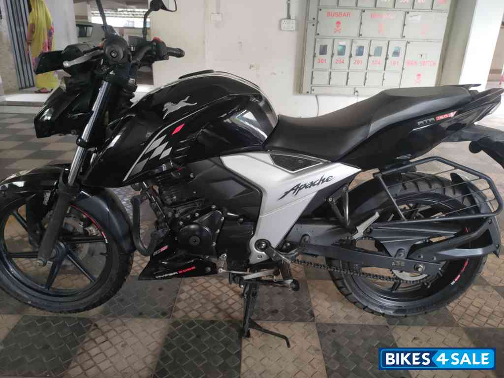 TVS Apache RTR 160 4V