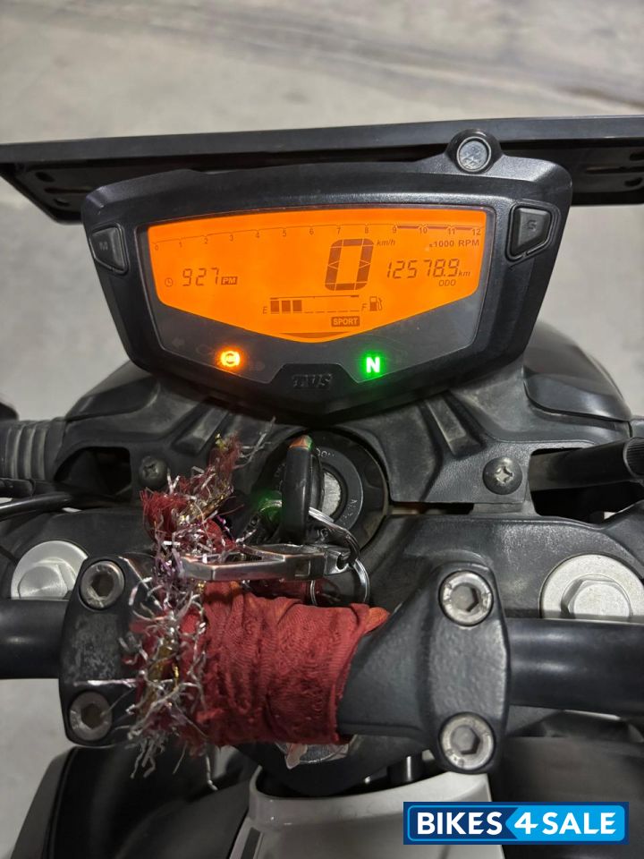 Black TVS Apache RTR 160 4V