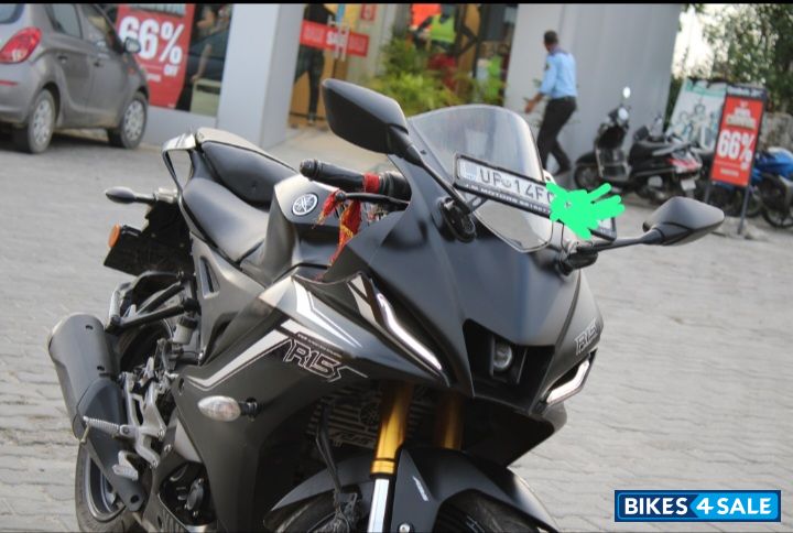 Yamaha R15 V4