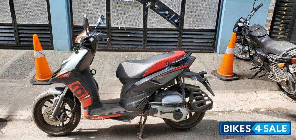 Aprilia SR 160 Std ABS