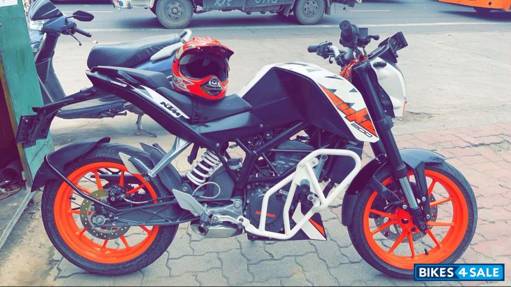KTM Duke 200 ABS