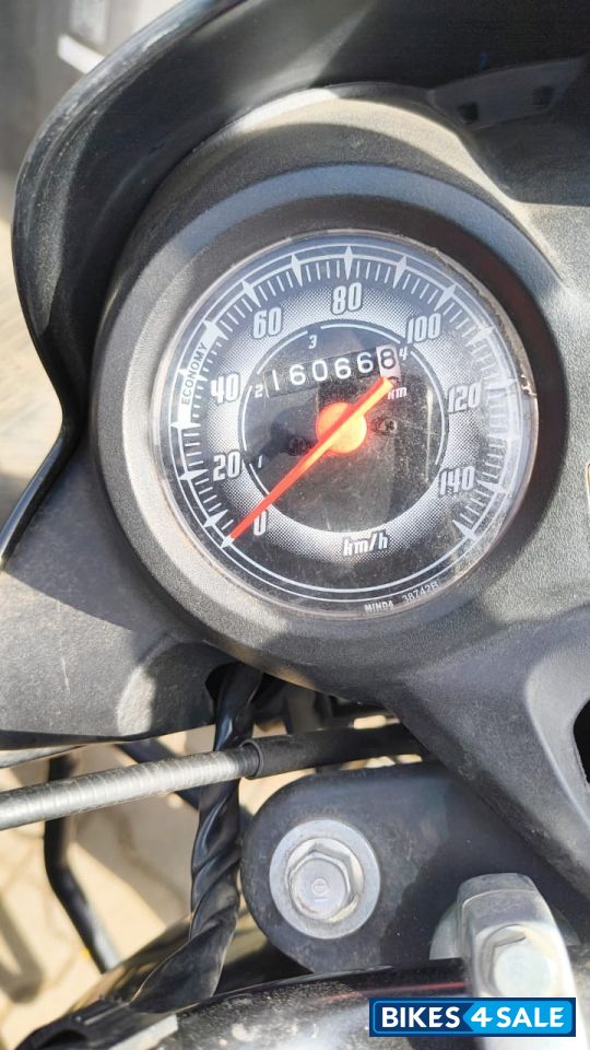 Golden Honda Shine 100