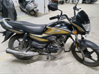 Golden Honda Shine 100