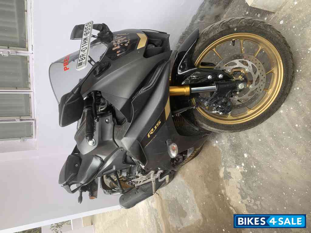Mat Black Yamaha R15 V4