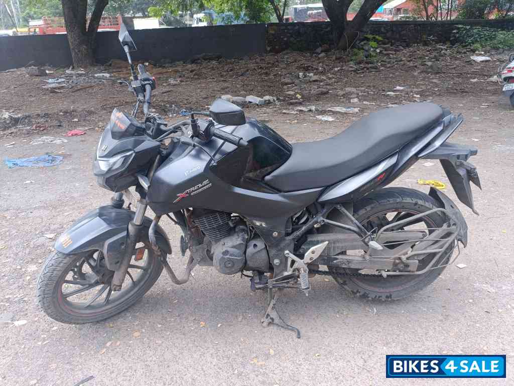 Matt Grey Hero Xtreme 160R Stealth Edition