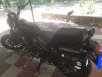 Ebony Black Bajaj Avenger Street 160 BS6