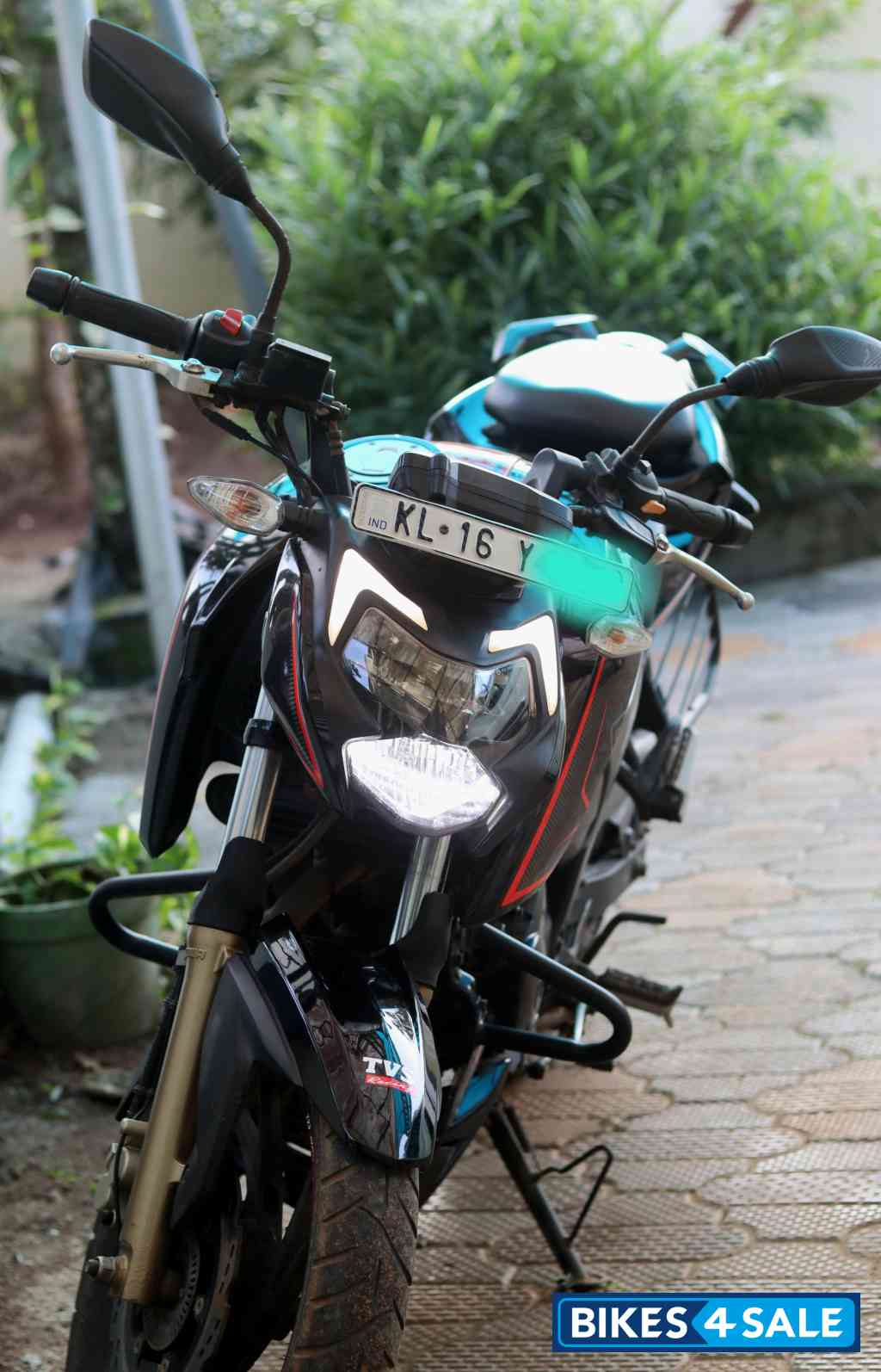 TVS Apache RTR 200 Fi 4V
