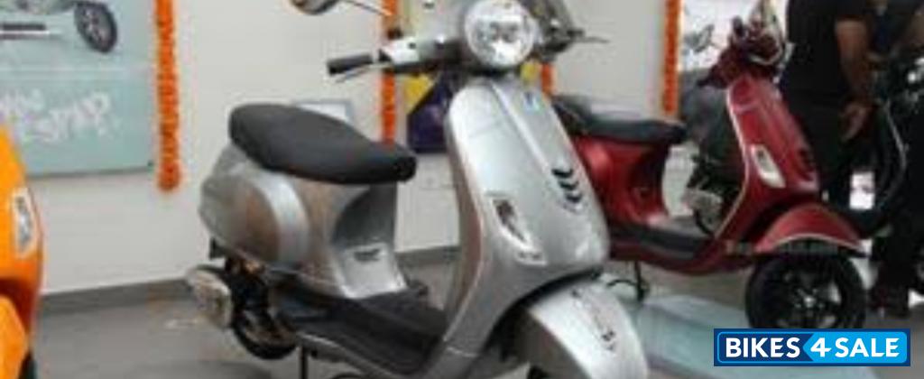 Vespa VXL 125 BS6