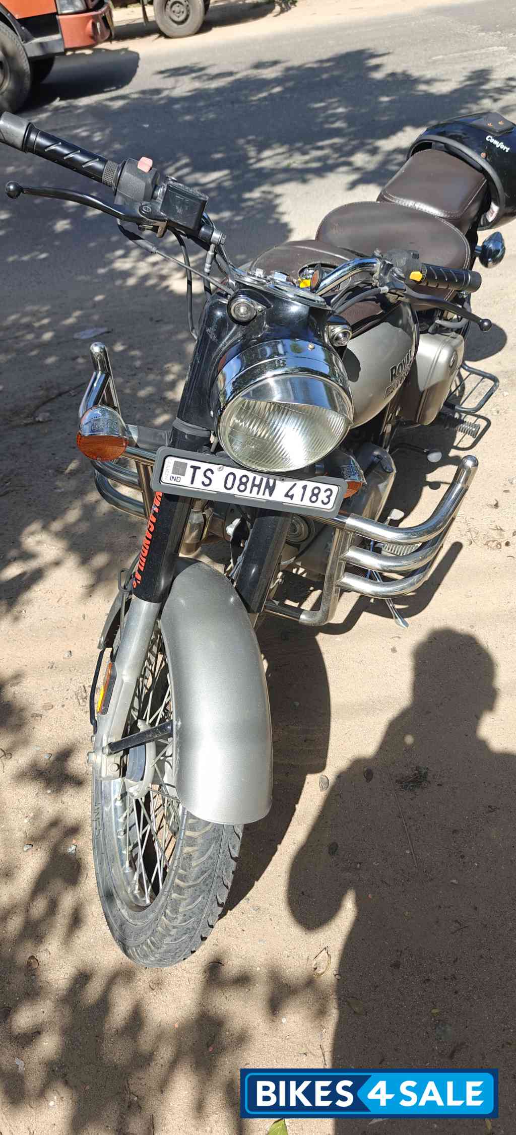 Gun Metal Grey Royal Enfield Classic Gunmetal Grey