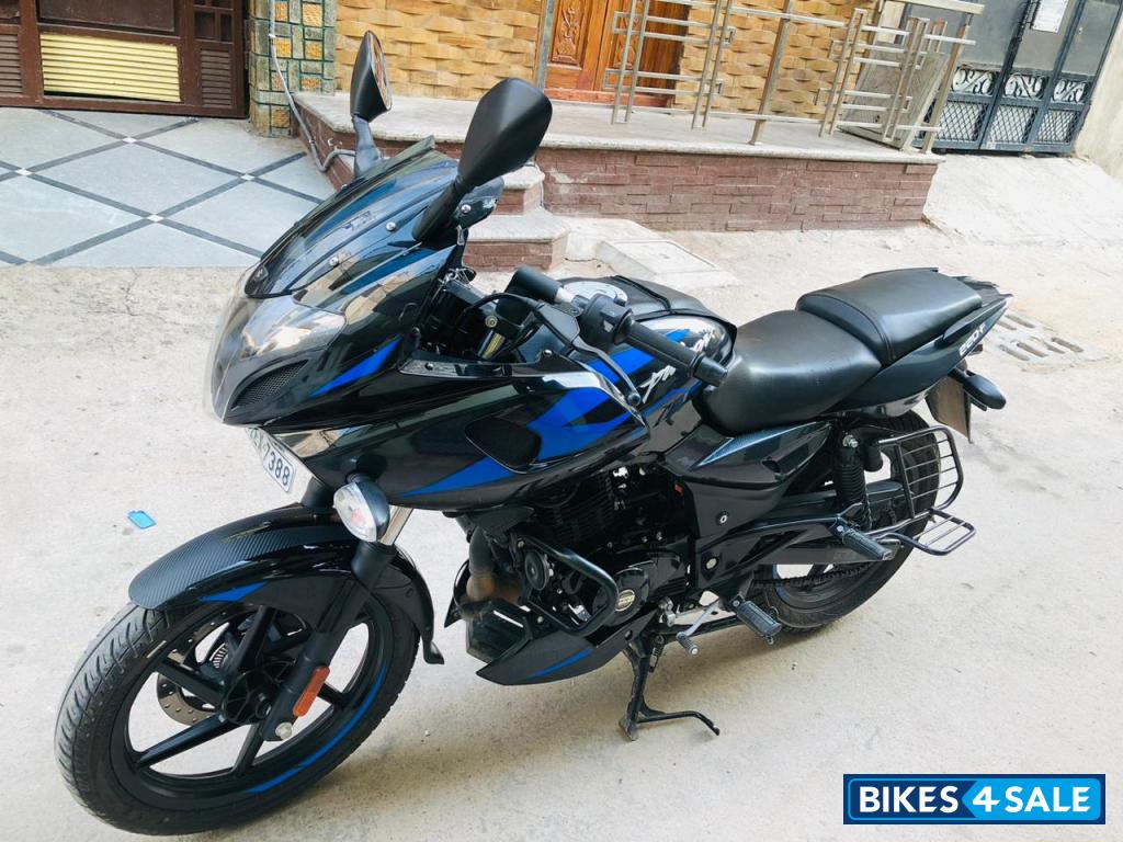 Blue Black Bajaj Pulsar 220F BS6