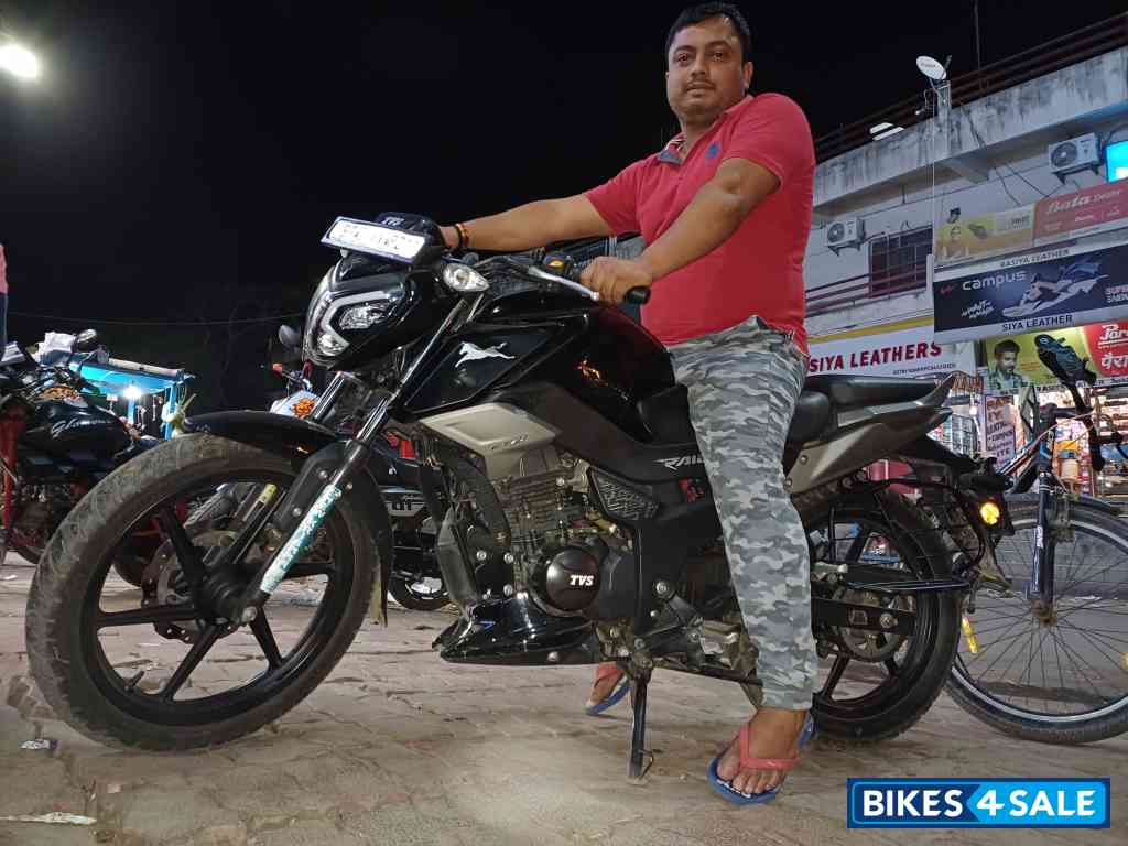 Black TVS Raider Split Seat