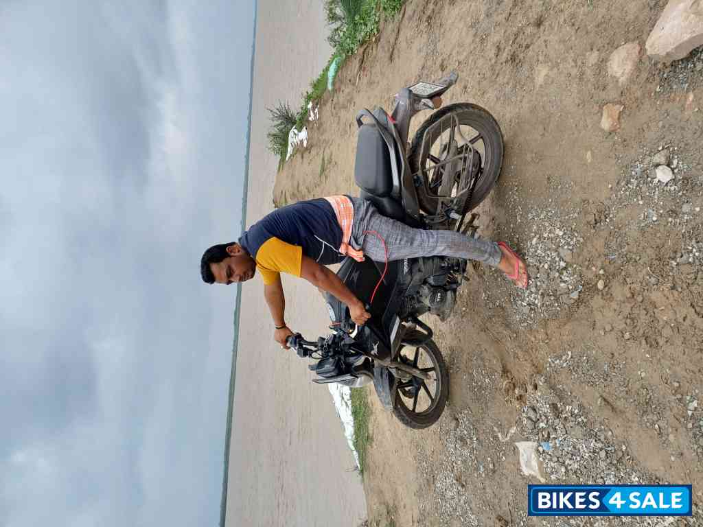 Black TVS Raider Split Seat