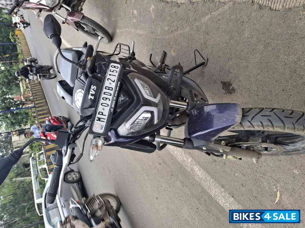 TVS Raider Split Seat