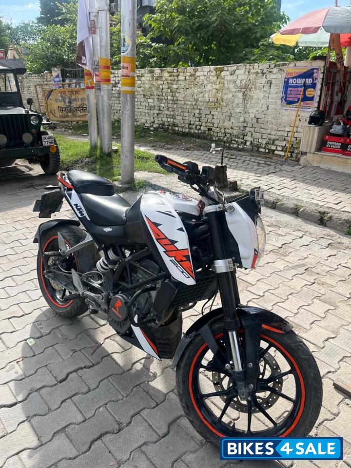 KTM Duke 200