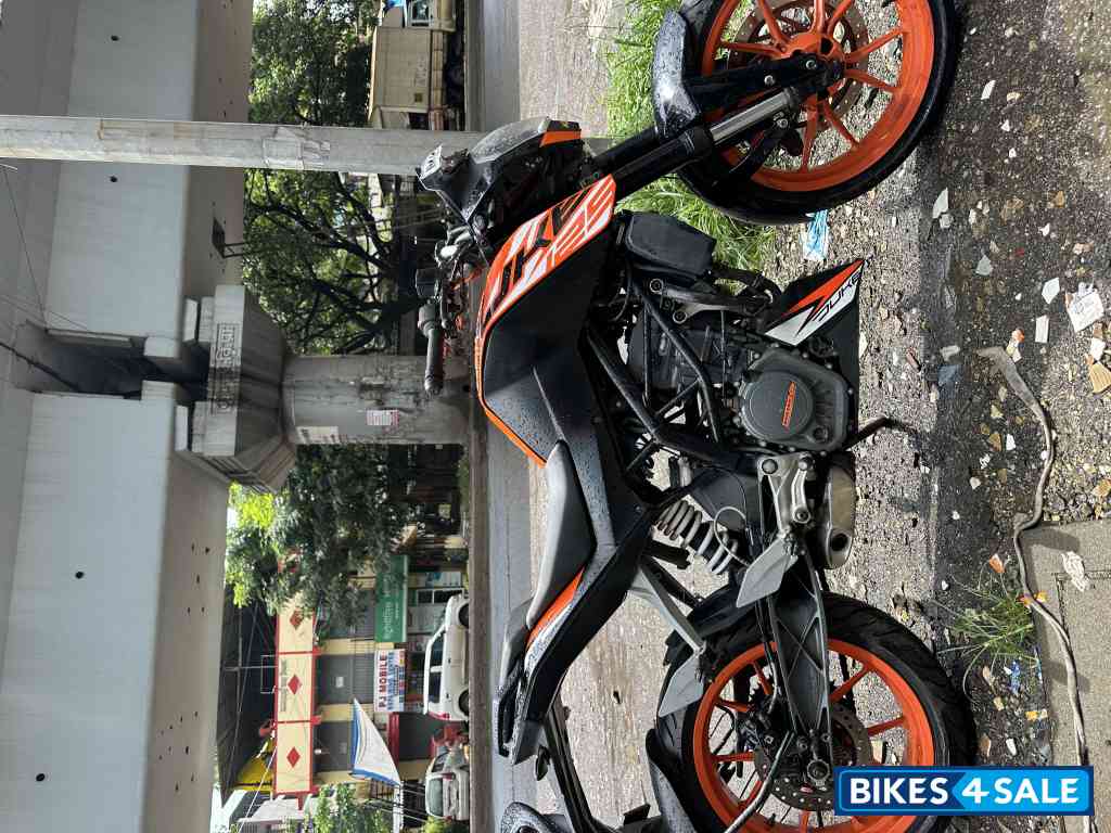 KTM Duke 125