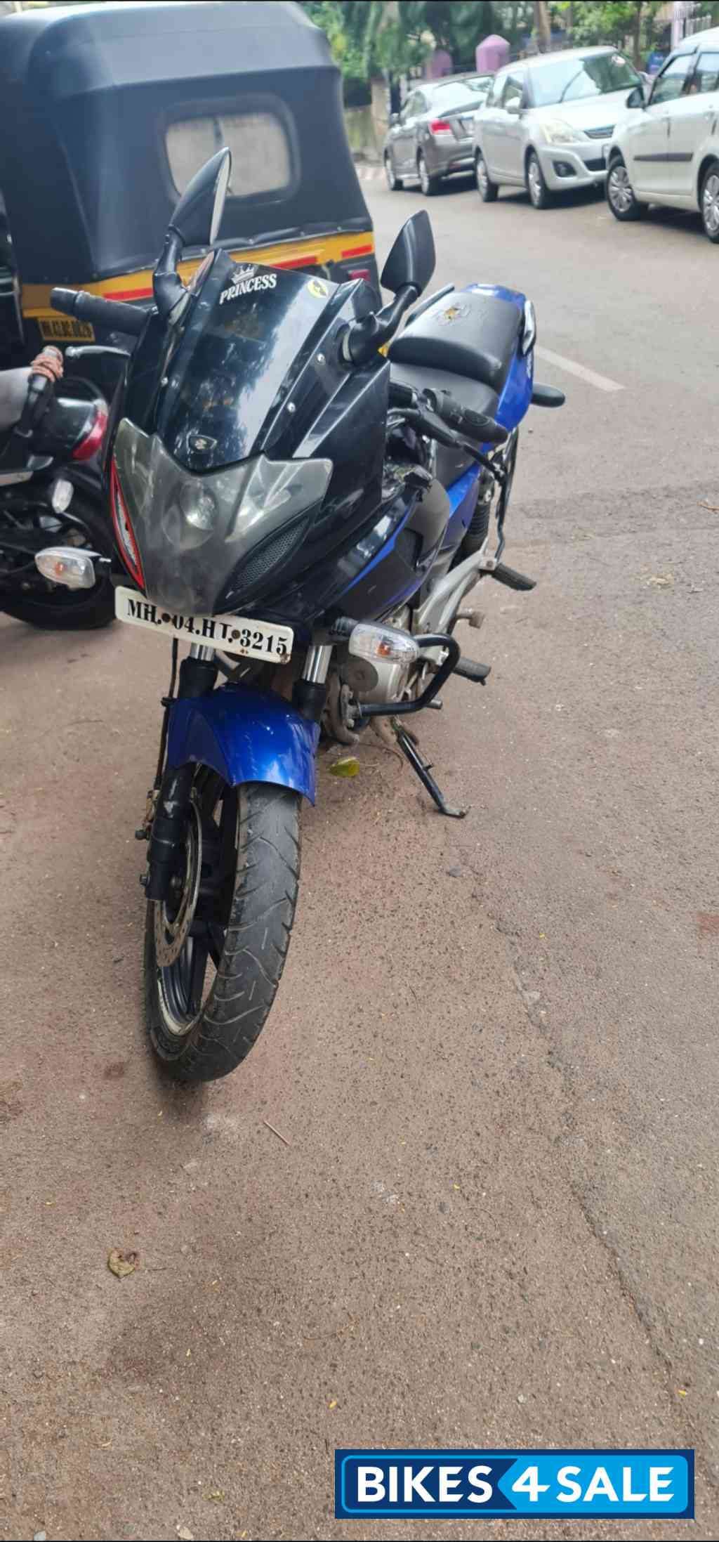 Bajaj Pulsar 220F