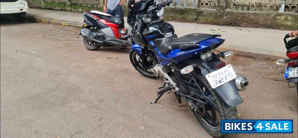 Bajaj Pulsar 220F