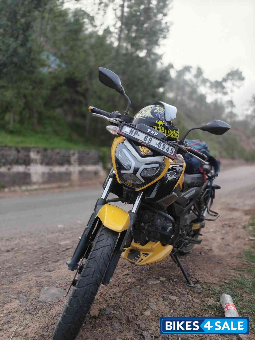 Fairy Yellow TVS Raider Split Seat