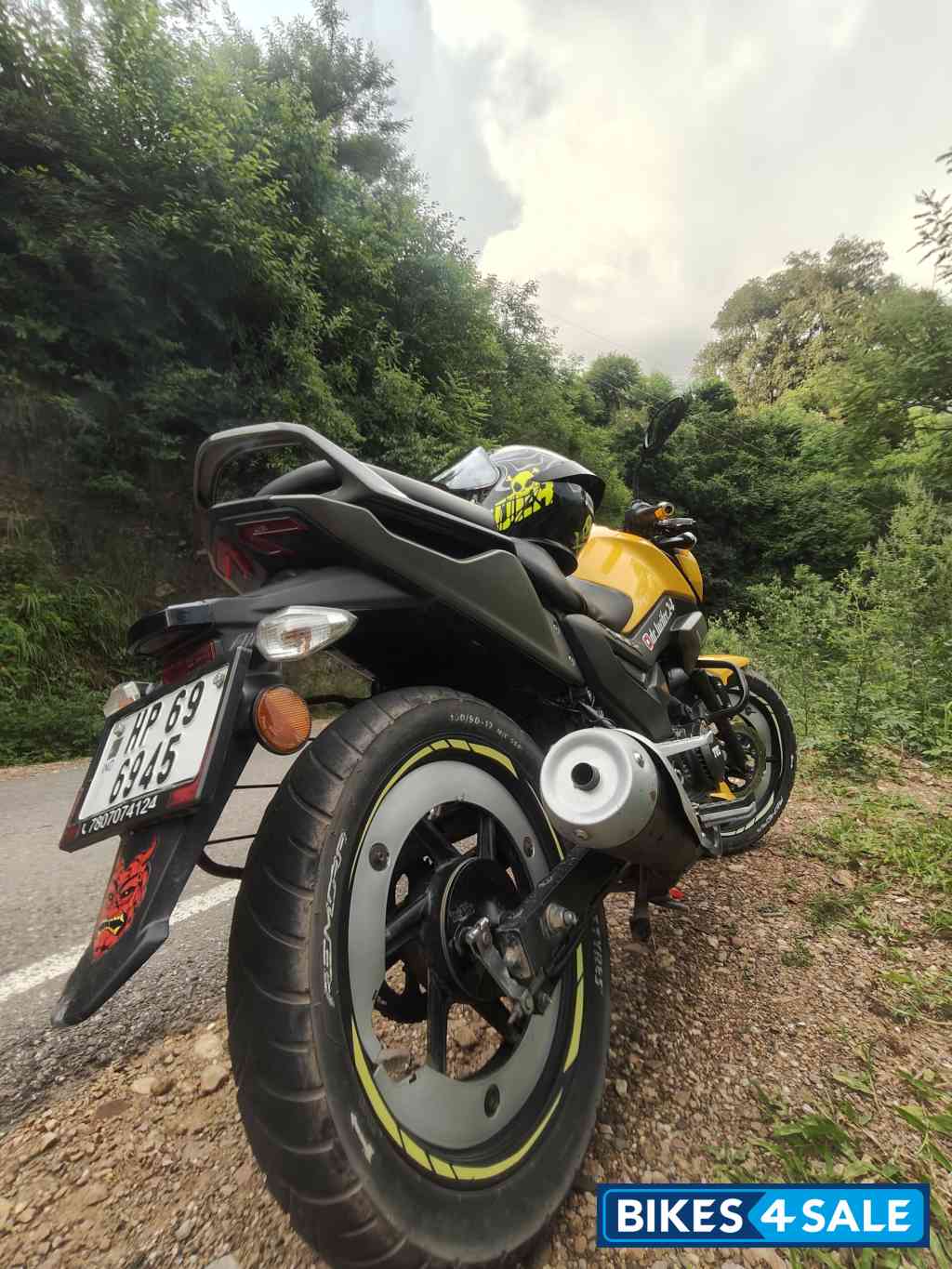 Fairy Yellow TVS Raider Split Seat