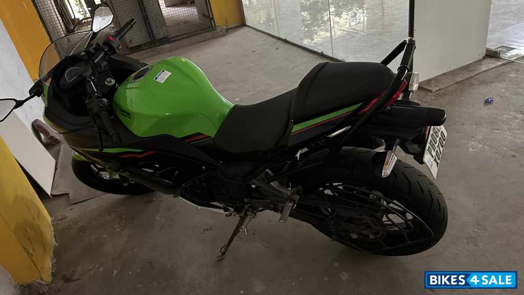 Green Kawasaki Ninja 300 BS6 2022
