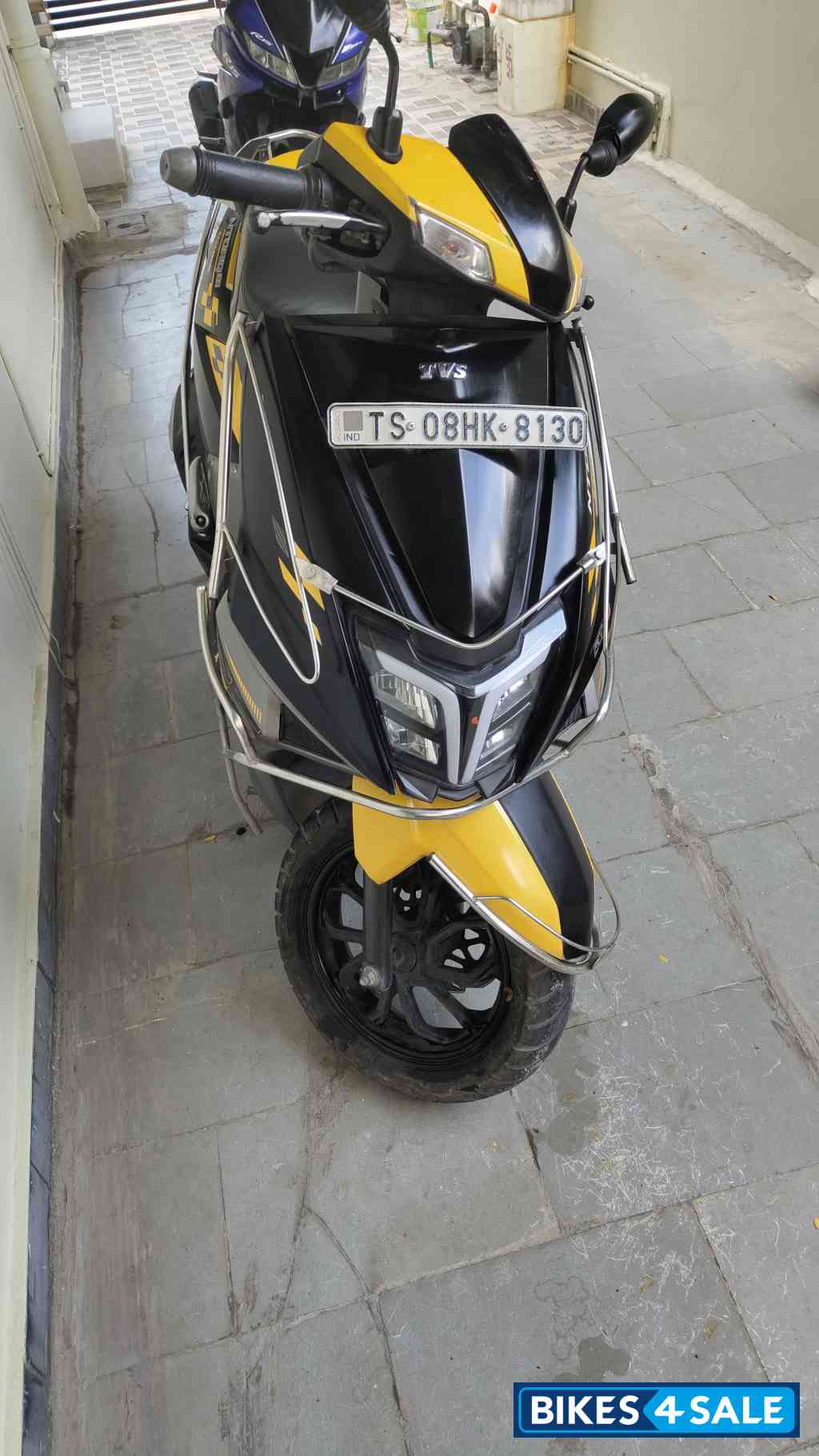 Yellow+black TVS NTORQ 125 Race Edition BS6