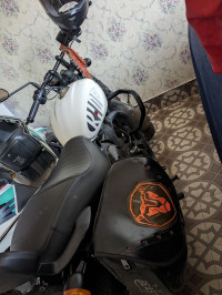 Dapper White Royal Enfield Hunter 350 Metro