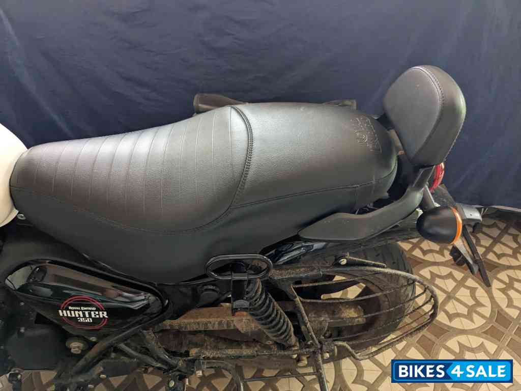 Dapper White Royal Enfield Hunter 350 Metro