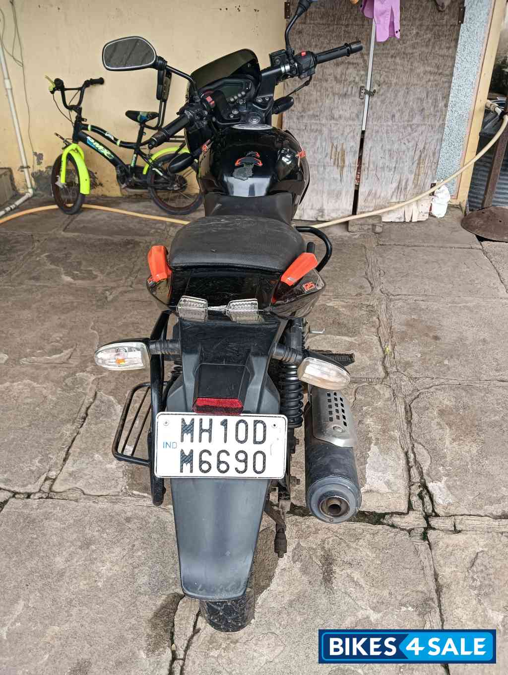 Bajaj Pulsar 125 Neon BS6